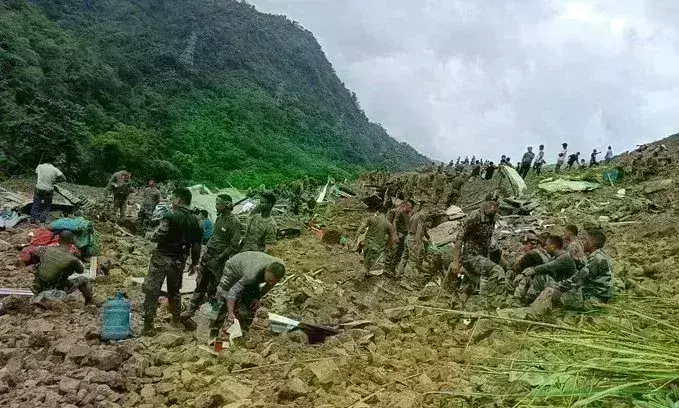 मणिपुर में भूस्खलन की चपेट में आया आर्मी कैंप, 55 जवान दबे, 8 के निकाले गए शव