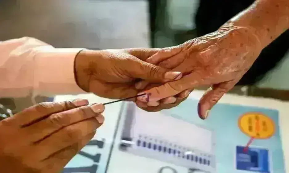 निकाय चुनाव : मप्र में शाम 5 बजे तक 61 फीसदी मतदान, ग्वालियर में कांग्रेस विधायक पर पथराव