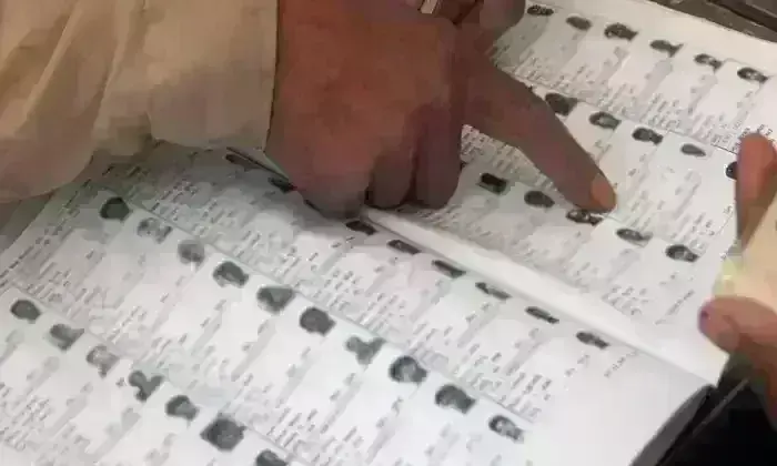 घर-घर नहीं पहुंची पर्ची, पति को पत्नी से किया दूर, कर संग्रहकों की करतूत से गिरा मतदान प्रतिशत