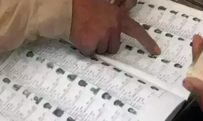 घर-घर नहीं पहुंची पर्ची, पति को पत्नी से किया दूर, कर संग्रहकों की करतूत से गिरा मतदान प्रतिशत