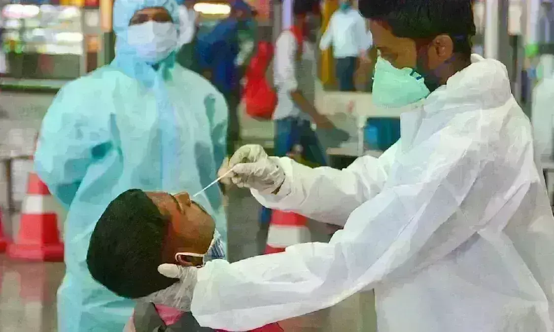 24 घंटों में कोरोना से 43 मरीजों की मौत, 18,840 नए संक्रमित मिले