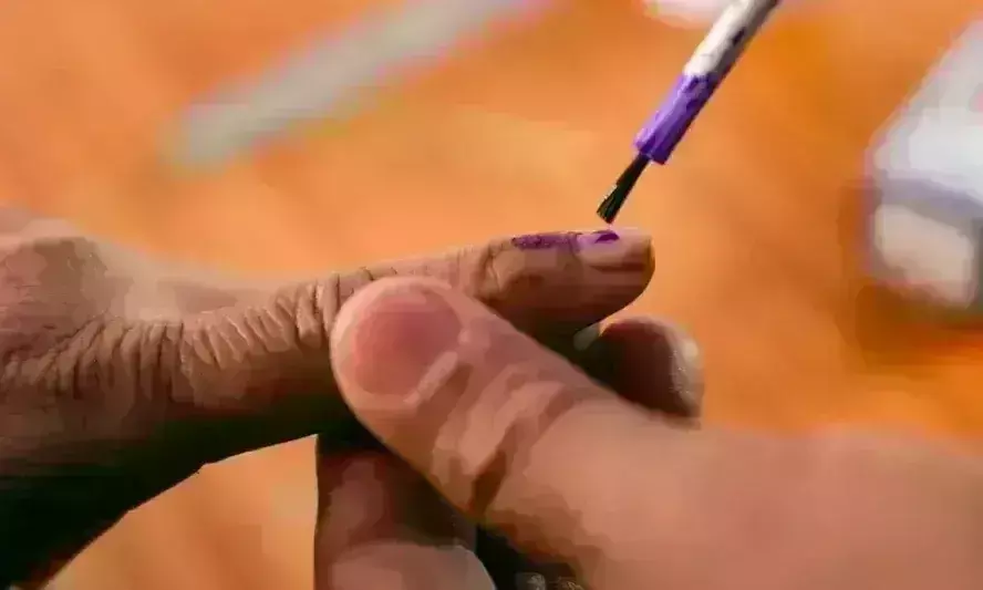 पॉश वार्ड में भी नहीं निकले मतदाता, सबसे ज्यादा 66, तो सबसे कम 24 में में हुआ मतदान पॉश वार्ड में भी नहीं निकले मतदाता, सबसे ज्यादा 66, तो सबसे कम 24 में में हुआ मतदान