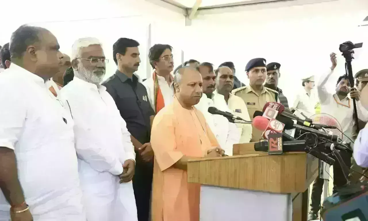 मुख्यमंत्री ने एक्सप्रेस-वे का किया निरीक्षण, कहा- ये बुंदेलखंड के विकास की धुरी बनेगा