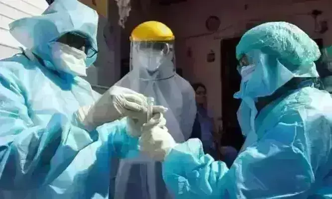 देश में घटी कोरोना मरीजों की संख्या , 24 घंटे में 13,615 नए संक्रमित मिले, 20 की मौत देश में घटी कोरोना मरीजों की संख्या , 24 घंटे में 13,615 नए संक्रमित मिले, 20 की मौत