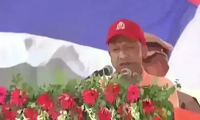पीएसी आरक्षियों के दीक्षांत परेड में शामिल हुए योगी, कहा- खत्म करने के लिए रची गई थी साजिश