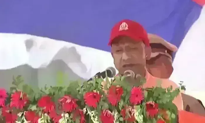 पीएसी आरक्षियों के दीक्षांत परेड में शामिल हुए योगी, कहा- खत्म करने के लिए रची गई थी साजिश