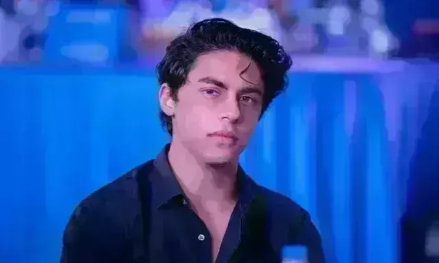 ड्रग्स केस : आर्यन खान को कोर्ट से मिली राहत,  NCB को पासपोर्ट लौटाने का दिया आदेश