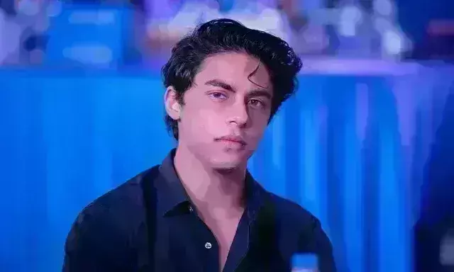 ड्रग्स केस : आर्यन खान को कोर्ट से मिली राहत,  NCB को पासपोर्ट लौटाने का दिया आदेश