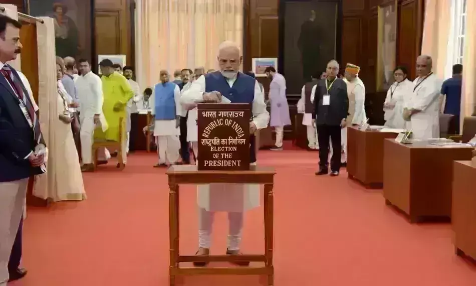 राष्ट्रपति चुनावः कांग्रेस-सपा-NCP के विधायकों ने द्रोपदी मुर्मू को दिया वोट, संसद में 99.21 प्रतिशत रहा मतदान