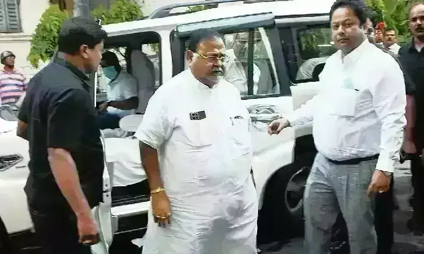 ईडी की पूछताछ में छूटे ममता कैबिनेट के मंत्री के पसीने, डॉक्टर बुलाए गए