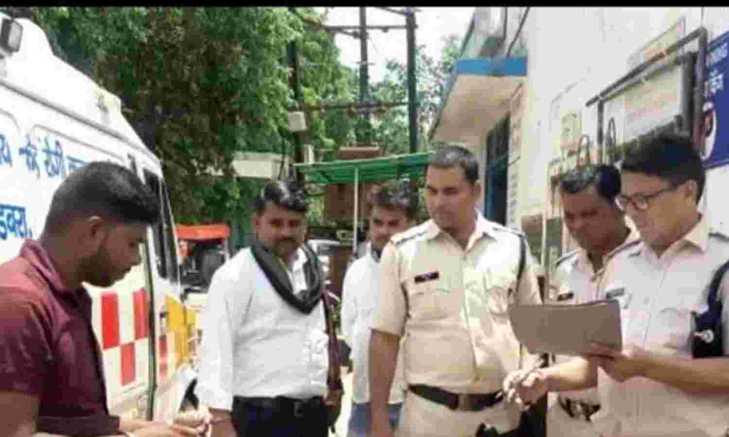 दतिया में नवनिर्वाचित जनपद सदस्य की डबरा में मौत, होटल में नाश्ते के बाद आया हार्ट अटैक दतिया में नवनिर्वाचित जनपद सदस्य की डबरा में मौत, होटल में नाश्ते के बाद आया हार्ट अटैक