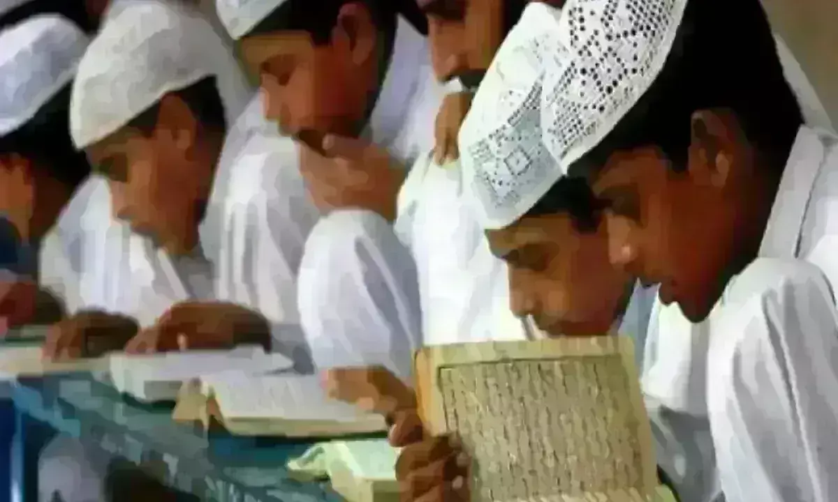 जिहादी मदरसे से चला रहे थे आतंकी संगठन, कई गिरफ्तार, पुलिस ने दो को किया सील