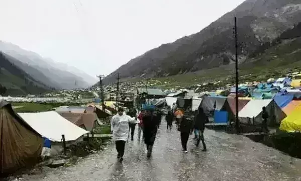 जम्मू-कश्मीर में फिर बिगड़ा मौसम, बालटाल से अमरनाथ यात्रा स्थगित