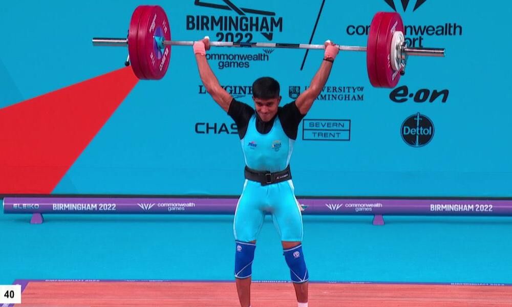 कॉमनवेल्थ गेम्स : संकेत सागर ने भार उठाकर भारत को दिलाया पहला मेडल