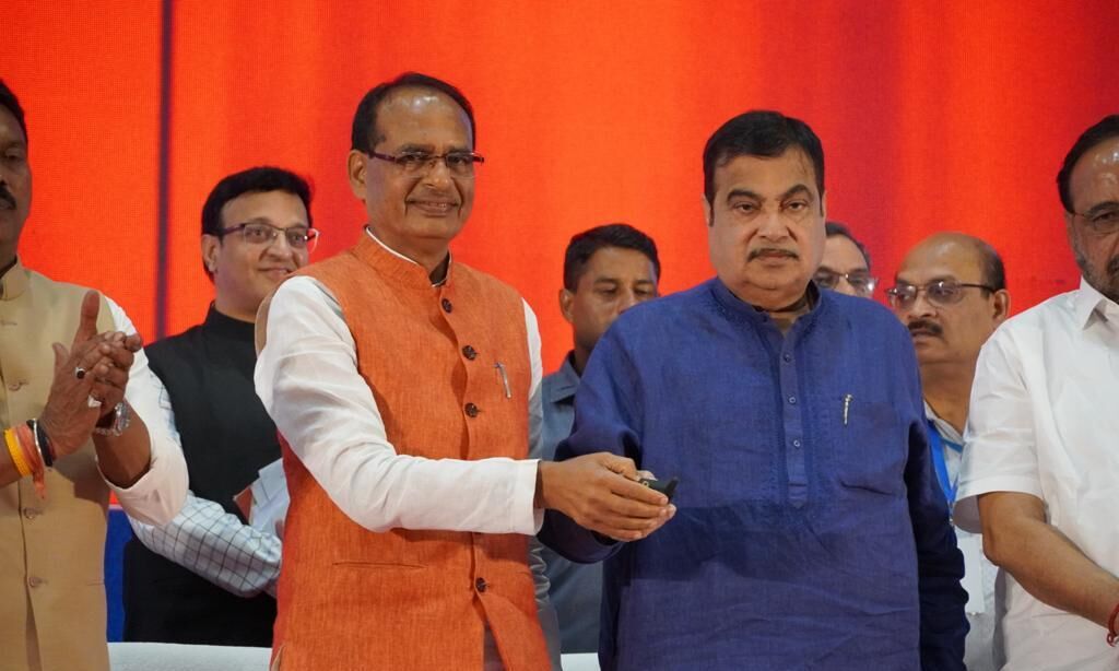 नितिन गडकरी ने मप्र को दी सड़क परियोजनाओं की सौगात, कहा- स्वराज को सुराज में बदलना हमारा मिशन