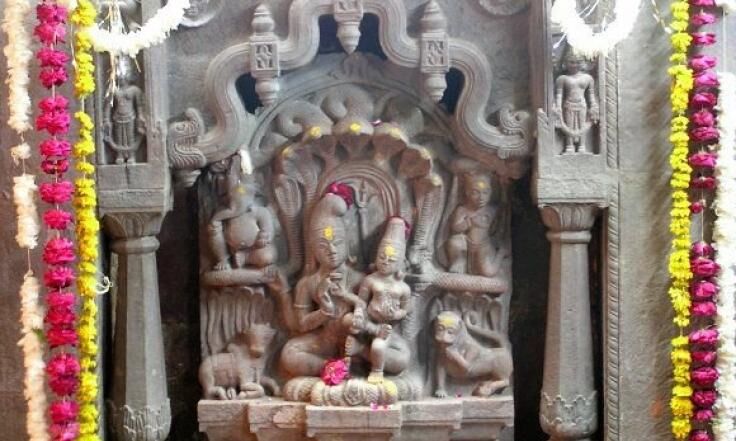 24 घंटों के लिए खुले भगवान नागचन्द्रेश्वर के कपाट, साल में एक दिन होते है दुर्लभ प्रतिमा के दर्शन