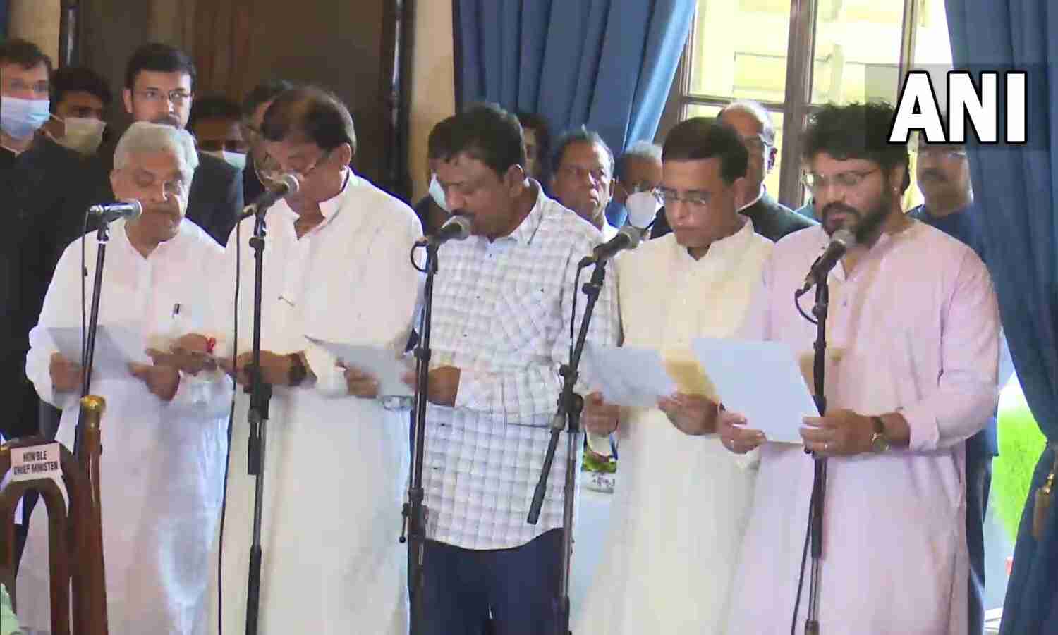 ममता बनर्जी ने किया मंत्रिमंडल विस्तार, बाबुल सुप्रियो समेत 9 मंत्रियों ने ली शपथ