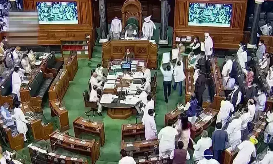 विपक्ष के हंगामे से कार्यवाही बाधित, लोकसभा कल तक स्थगित