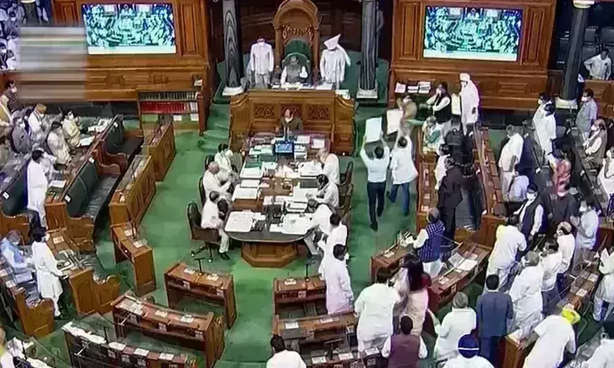 विपक्ष के हंगामे से कार्यवाही बाधित, लोकसभा कल तक स्थगित