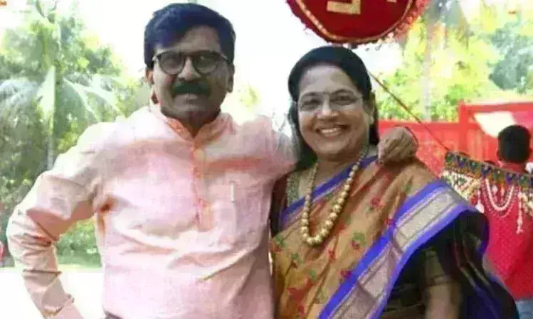 शिवसेना नेता संजय राऊत की पत्नी वर्षा पहुंची ईडी ऑफिस, मनी लॉन्ड्रिंग केस में पूछताछ शुरू