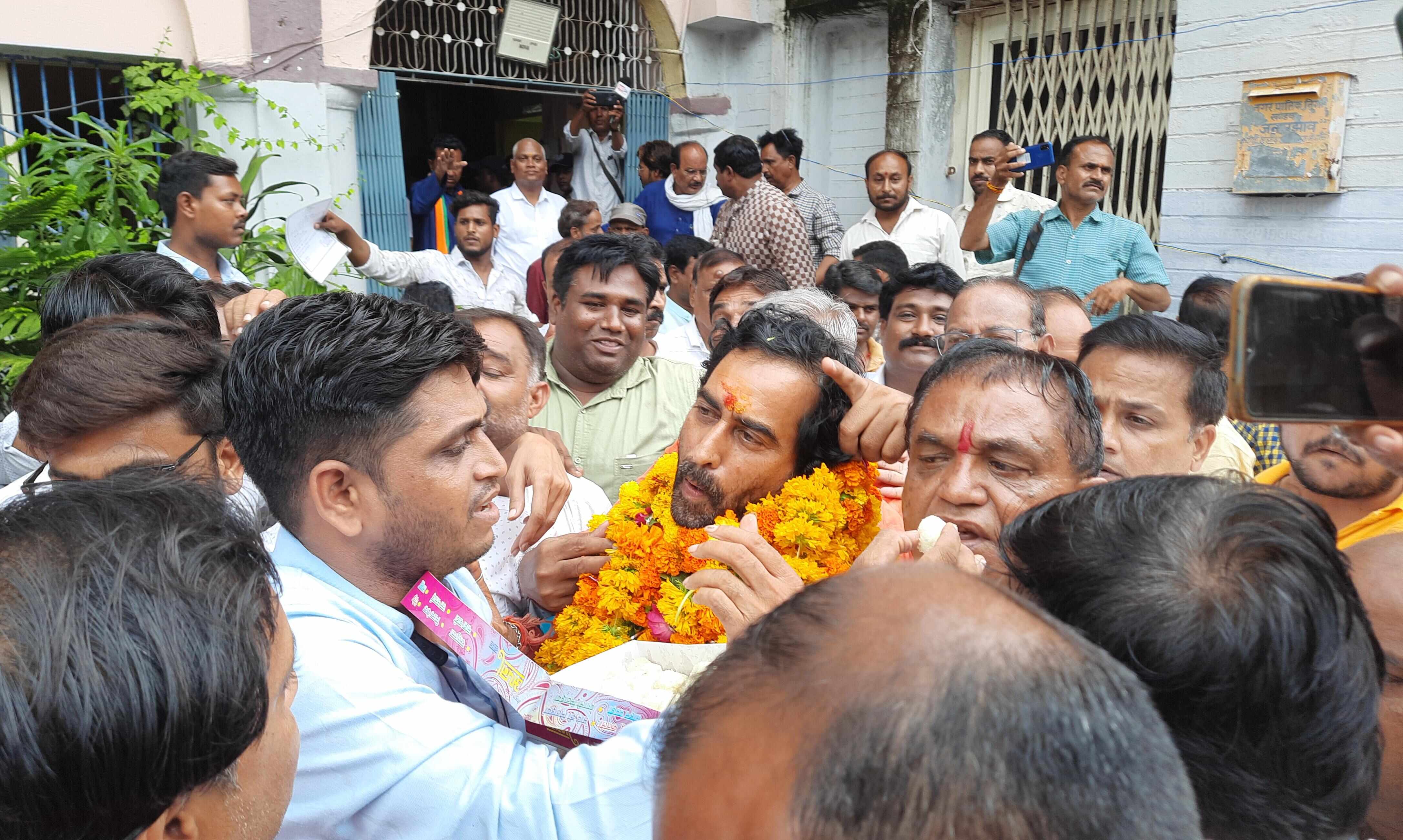 खंडवा में नगर निगम अध्यक्ष पद पर भाजपा का कब्जा, अनील विश्वकर्मा ने जीता चुनाव खंडवा में नगर निगम अध्यक्ष पद पर भाजपा का कब्जा, अनील विश्वकर्मा ने जीता चुनाव