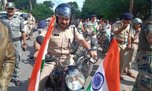 शान से निकली तिरंगा यात्रा की रैली, पुलिस के साथ वायुसेना व थलसेना के अधिकारी हुए शामिल