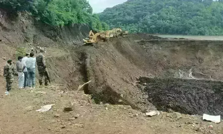 धार में निर्माणाधीन बांध को बचाने के लिए सेना ने संभाला मोर्चा, साइड से बनाई जा रही नहरें
