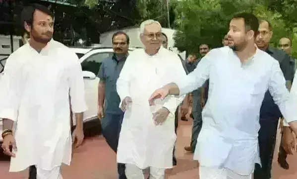 नीतीश मंत्रिमंडल में एक तिहाई मंत्री दागी, जानिए तेजस्वी समेत किस नेता पर कितने केस दर्ज नीतीश मंत्रिमंडल में एक तिहाई मंत्री दागी, जानिए तेजस्वी समेत किस नेता पर कितने केस दर्ज