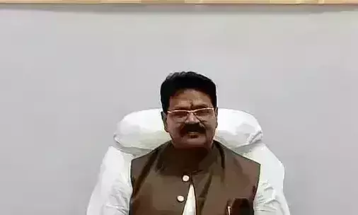 नीतीश कुमार ने अपहरण केस में फरार आरोपी को बनाया मंत्री, विवादों में फंसे