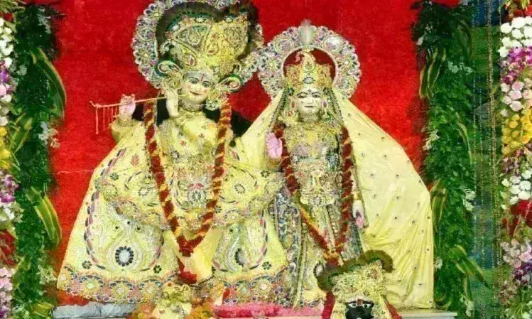 मथुरा में शुरू हुआ कान्हा का 5249वां जन्मोत्सव, उमड़ा श्रद्धालुओं का सैलाब मथुरा में शुरू हुआ कान्हा का 5249वां जन्मोत्सव, उमड़ा श्रद्धालुओं का सैलाब