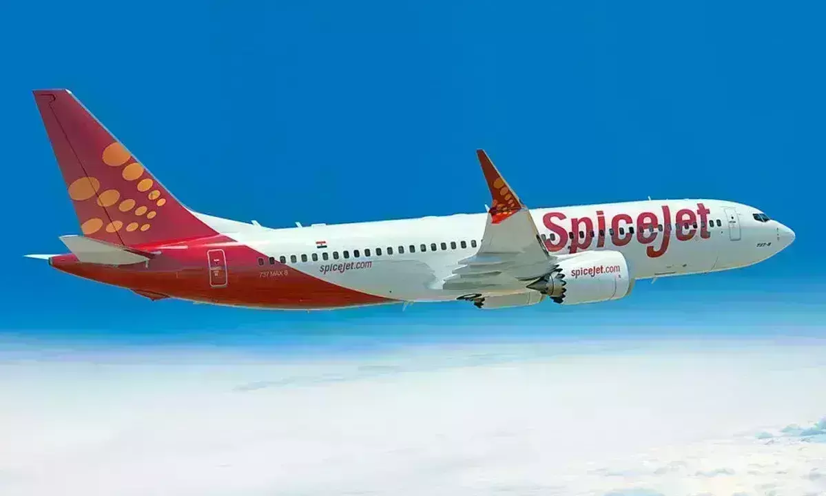 DGCA की स्पाइसजेट पर बड़ी कार्रवाई, पायलट का लाइसेंस 6 महीने के लिए किया निलंबित