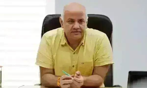 CBI ने दिल्ली के उपमुख्यमंत्री सिसोदिया के घर 14 घंटे की छानबीन, लैपटॉप और मोबाइल किए जब्त