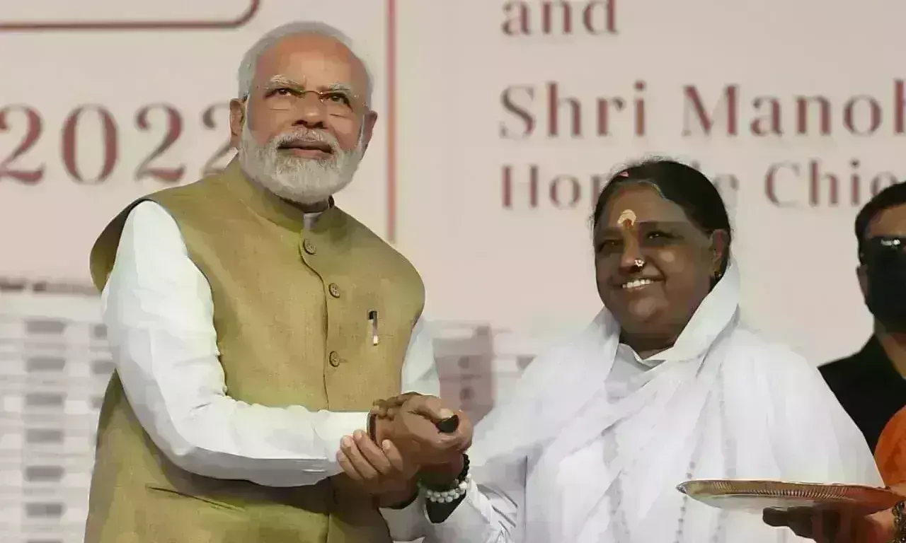 प्रधानमंत्री ने किया अस्पताल का उद्घाटन, कहा- भारत में स्वास्थ्य और अध्यात्म एक दूसरे से जुड़े हैं