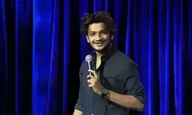 दिल्ली में कल नहीं होगा मुनव्वर फारूकी का शो, पुलिस ने रद्द की इजाजत दिल्ली में कल नहीं होगा मुनव्वर फारूकी का शो, पुलिस ने रद्द की इजाजत