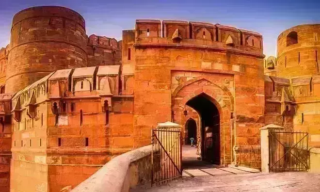 पर्यटन विभाग के होटलों को चलाएंगी मल्टी नेशनल कंपनियां, सैलानियों को मिलेंगी लग्जरी सुविधाएं पर्यटन विभाग के होटलों को चलाएंगी मल्टी नेशनल कंपनियां, सैलानियों को मिलेंगी लग्जरी सुविधाएं