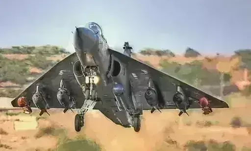 भारत-पाक की पश्चिमी सीमा पर बनेगी तेजस की पहली स्क्वाड्रन, 10 फाइटर होंगे तैनात