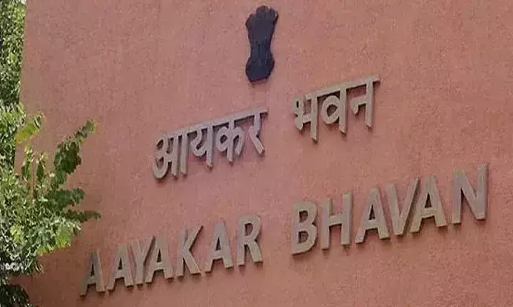 भ्रष्टाचार के खिलाफ आयकर विभाग की बड़ी कार्रवाई, दिल्ली से लखनऊ तक कई स्थानों पर मारे छापे