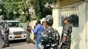 कोयला घोटाले में ममता बनर्जी के एक और मंत्री CBI की रडार पर, कई ठिकानों पर मारा छापा कोयला घोटाले में ममता बनर्जी के एक और मंत्री CBI की रडार पर, कई ठिकानों पर मारा छापा