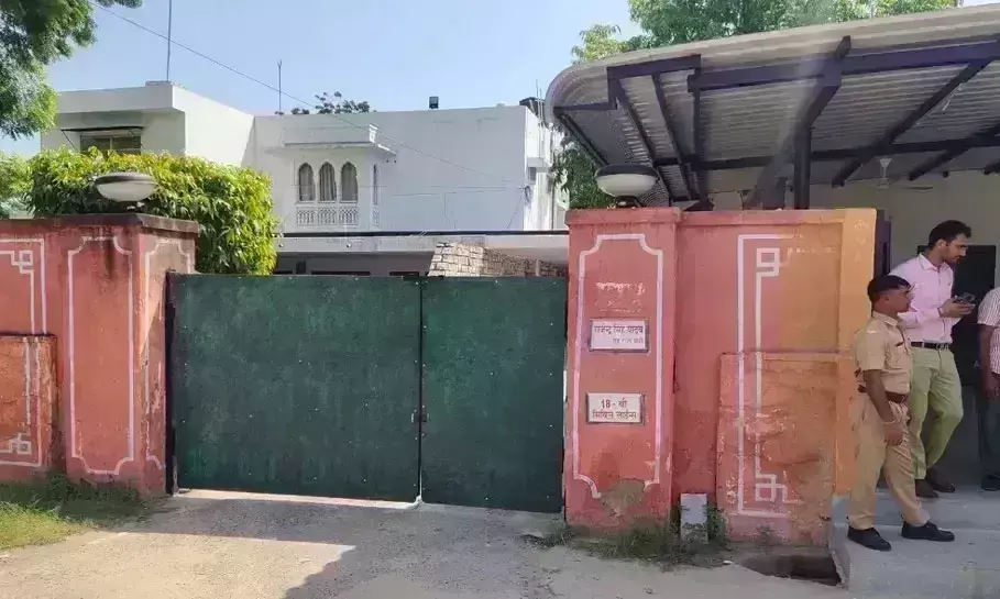 गहलोत सरकार के मंत्री का मिड डे मिल घोटाले में आया नाम, आयकर ने 53 स्थानों पर मारे छापे