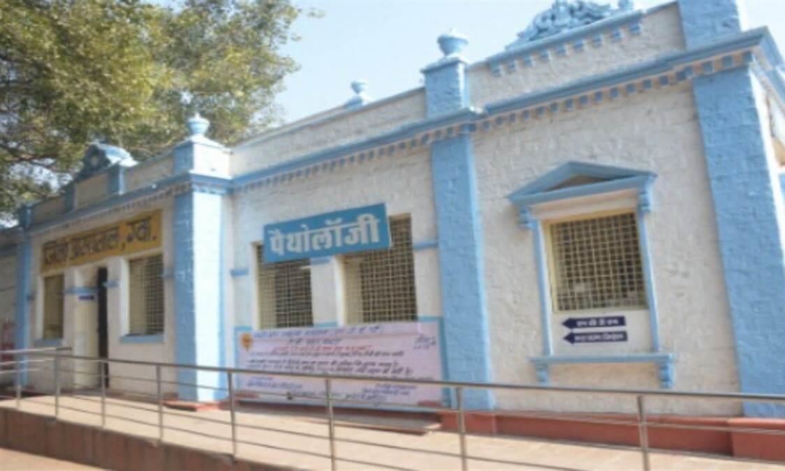 स्वास्थ्य विभाग में आउट सोर्स कर्मचारियों का हो रहा शोषण, न मिल रहा पूरा वेतन, ना ही जमा हो रहा फंड स्वास्थ्य विभाग में आउट सोर्स कर्मचारियों का हो रहा शोषण, न मिल रहा पूरा वेतन, ना ही जमा हो रहा फंड