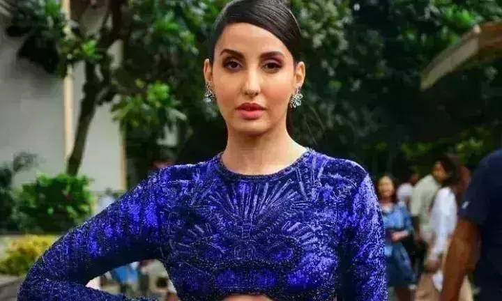 नोरा फतेही को गिफ्ट लेना पड़ा भारी,  मनी लॉन्ड्रिंग केस में EOW ने शुरू की पूछताछ