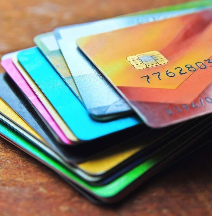 Credit-Debit कार्ड यूजर्स हो जाए सावधान, 1 अक्टूबर से बदल जाएंगे नियम