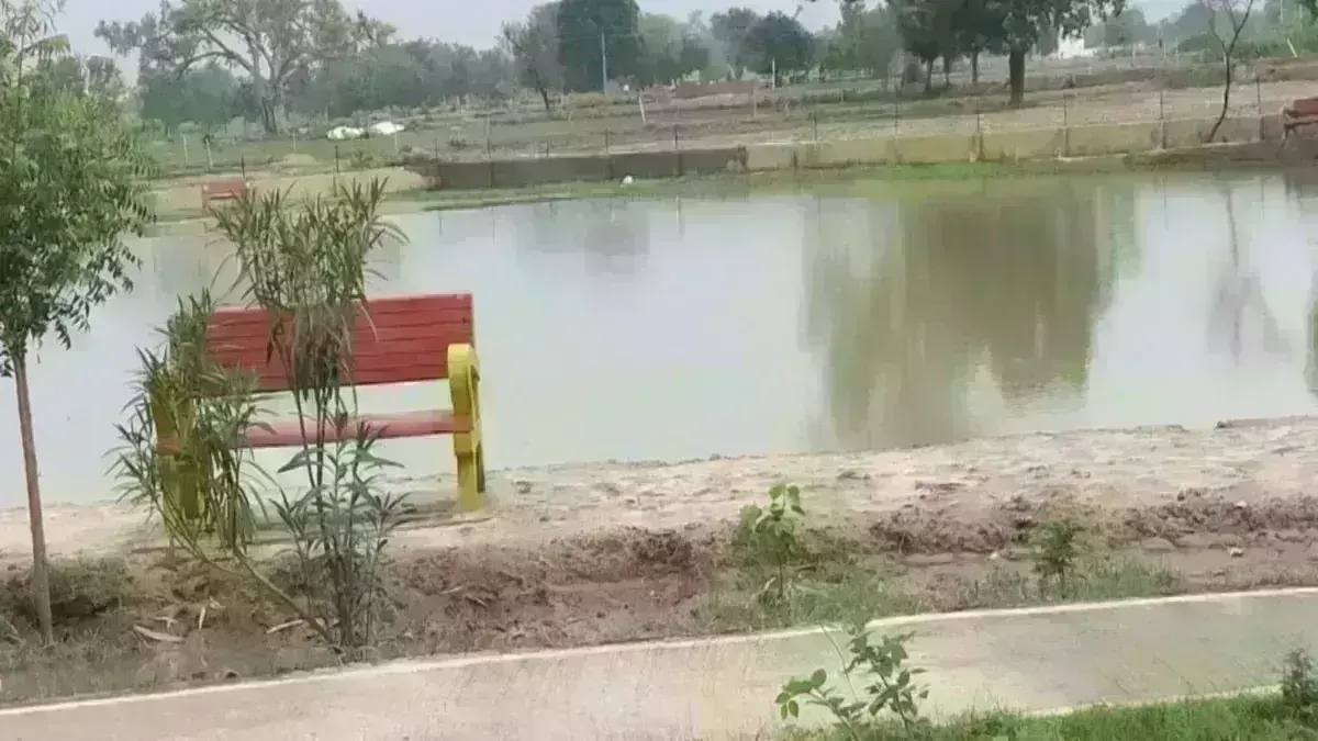 गावों के लिए पर्यटन स्थल सरीखे होंगे अमृत सरोवर, किनारों पर लकदक हरियाली के लिए होगा सघन पौधरोपण