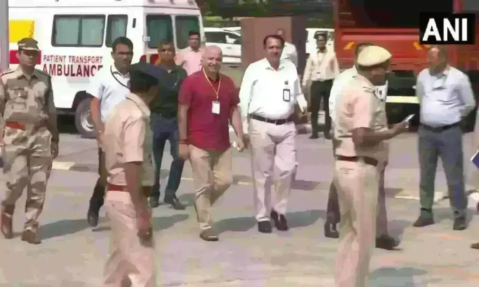 दिल्ली के उपमुख्यमंत्री मनीष सिसोदिया CBI ऑफिस पहुंचे, शराब घोटाले में शुरू हुई पूछताछ दिल्ली के उपमुख्यमंत्री मनीष सिसोदिया CBI ऑफिस पहुंचे, शराब घोटाले में शुरू हुई पूछताछ