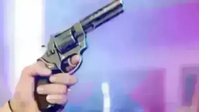 पार्षद का बेटा धोनी अवैध हथियार के साथ दबोचा, कमर में कट्टा लगाकर रहा था घूम