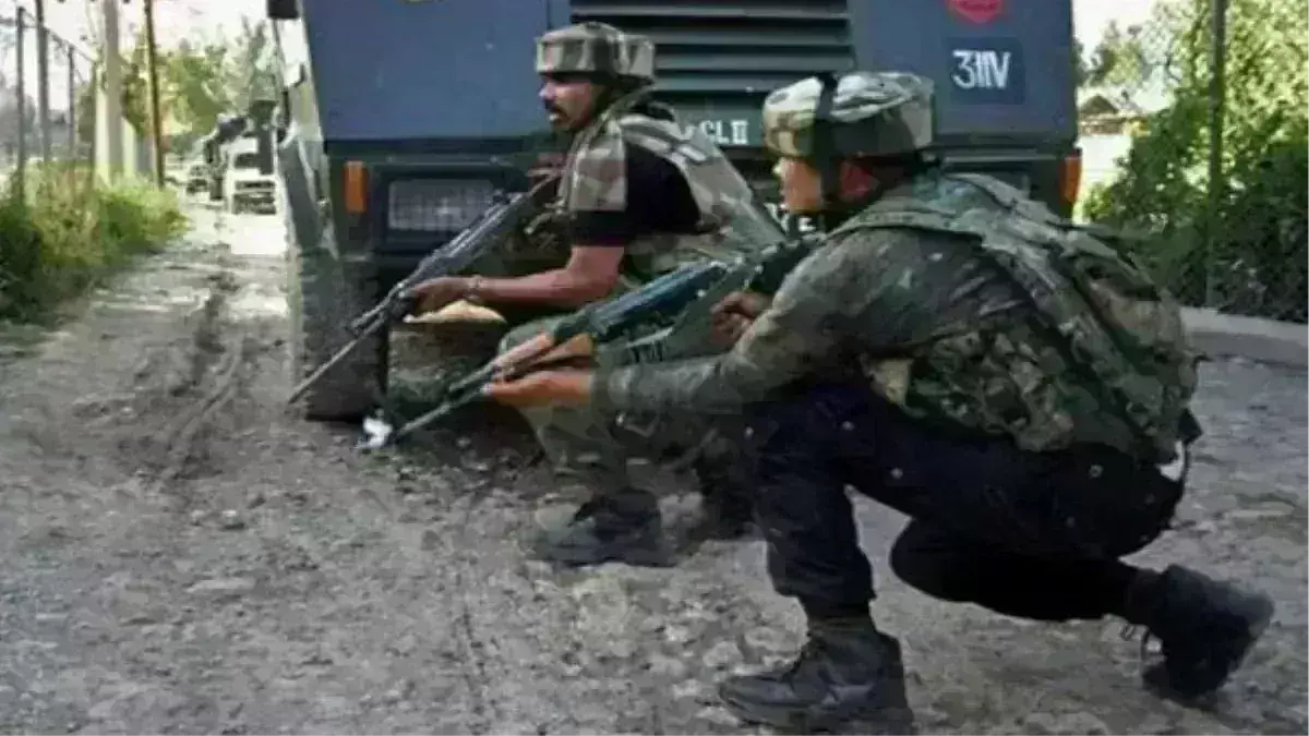 बारामुला में आतंकियों और सुरक्षबलों के बीच मुठभेड़, एक जवान घायल