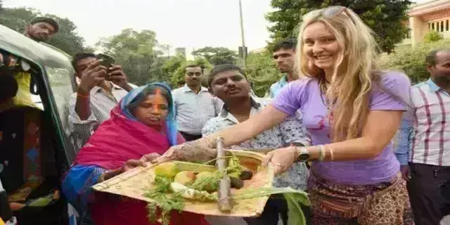 अमेरिका में छठ महापर्व पर नजर आया भारत, उगते सूर्य को दिया अर्घ्य