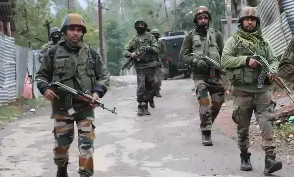 शोपियां में आतंकियों के मददगार गिरफ्तार, भारी मात्रा में हथियार बरामद शोपियां में आतंकियों के मददगार गिरफ्तार, भारी मात्रा में हथियार बरामद