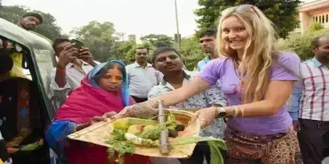 अमेरिका में छठ महापर्व पर नजर आया भारत, उगते सूर्य को दिया अर्घ्य