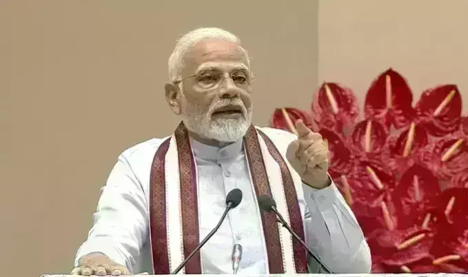 झुग्गीवासियों के चेहरों पर आई मुस्कान, प्रधानमंत्री ने सौंपी घर की चाबियां, बोले सोचा नहीं था ऐसा घर मिलेगा